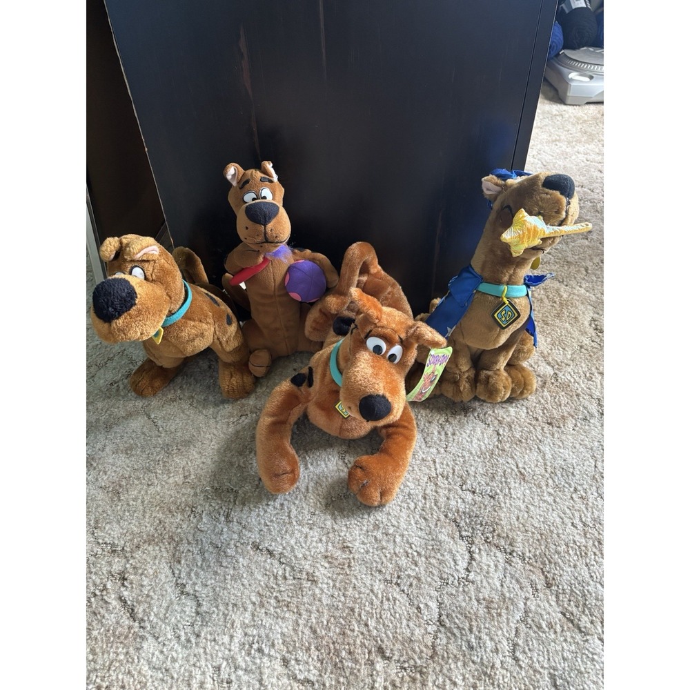 Vintage Scooby Doo Plush Lot of 4 Cartoon Network 2001 Wizard Cape NWT Stuffed
